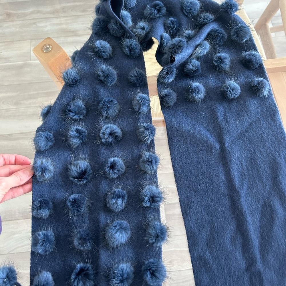 Vintage Wool Scarf with Fur Pom-Pom - Picture 3 of 5